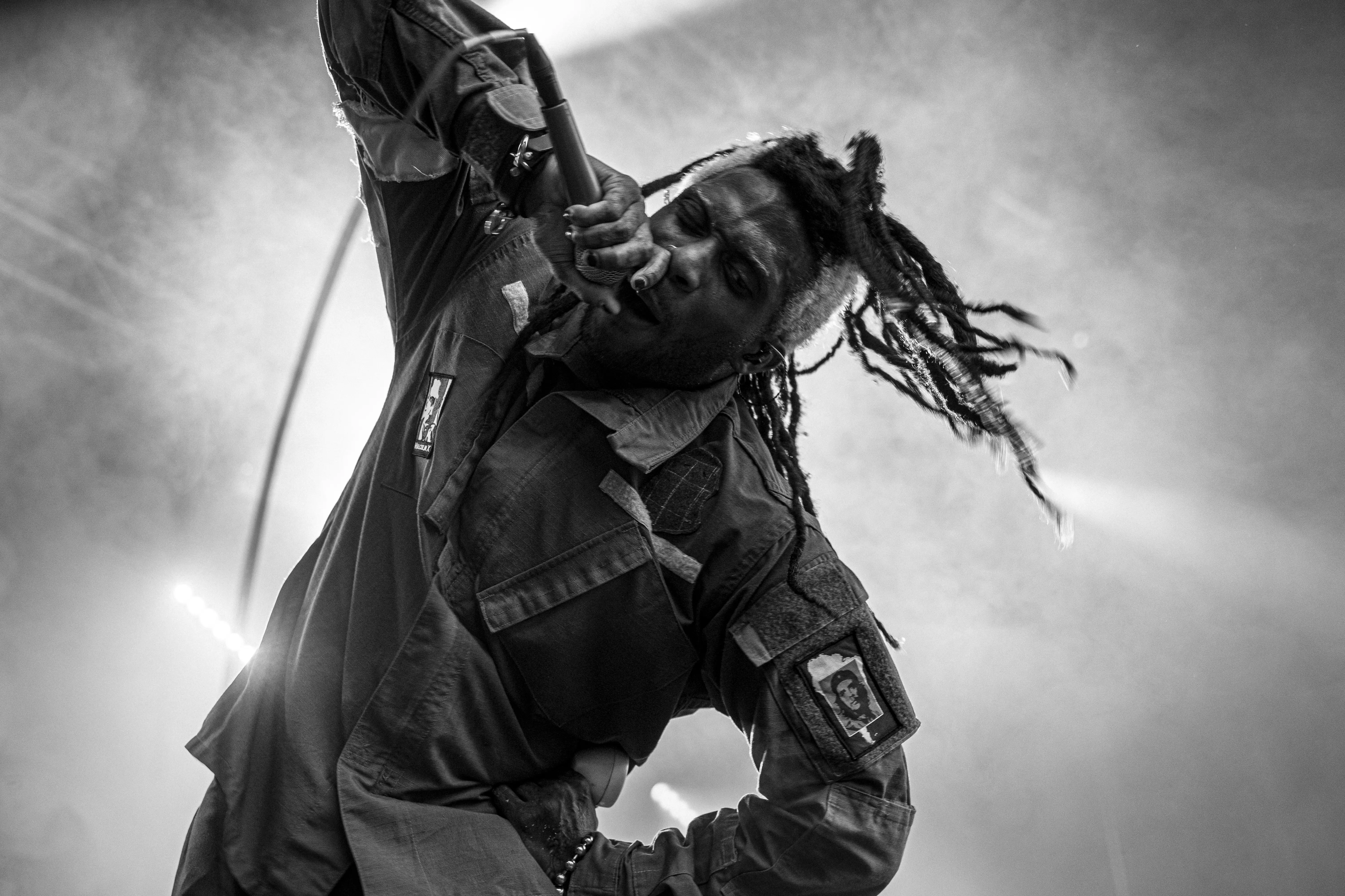 Photographie du groupe Ho99o9 lors du concert à l'Abyss Festival.
