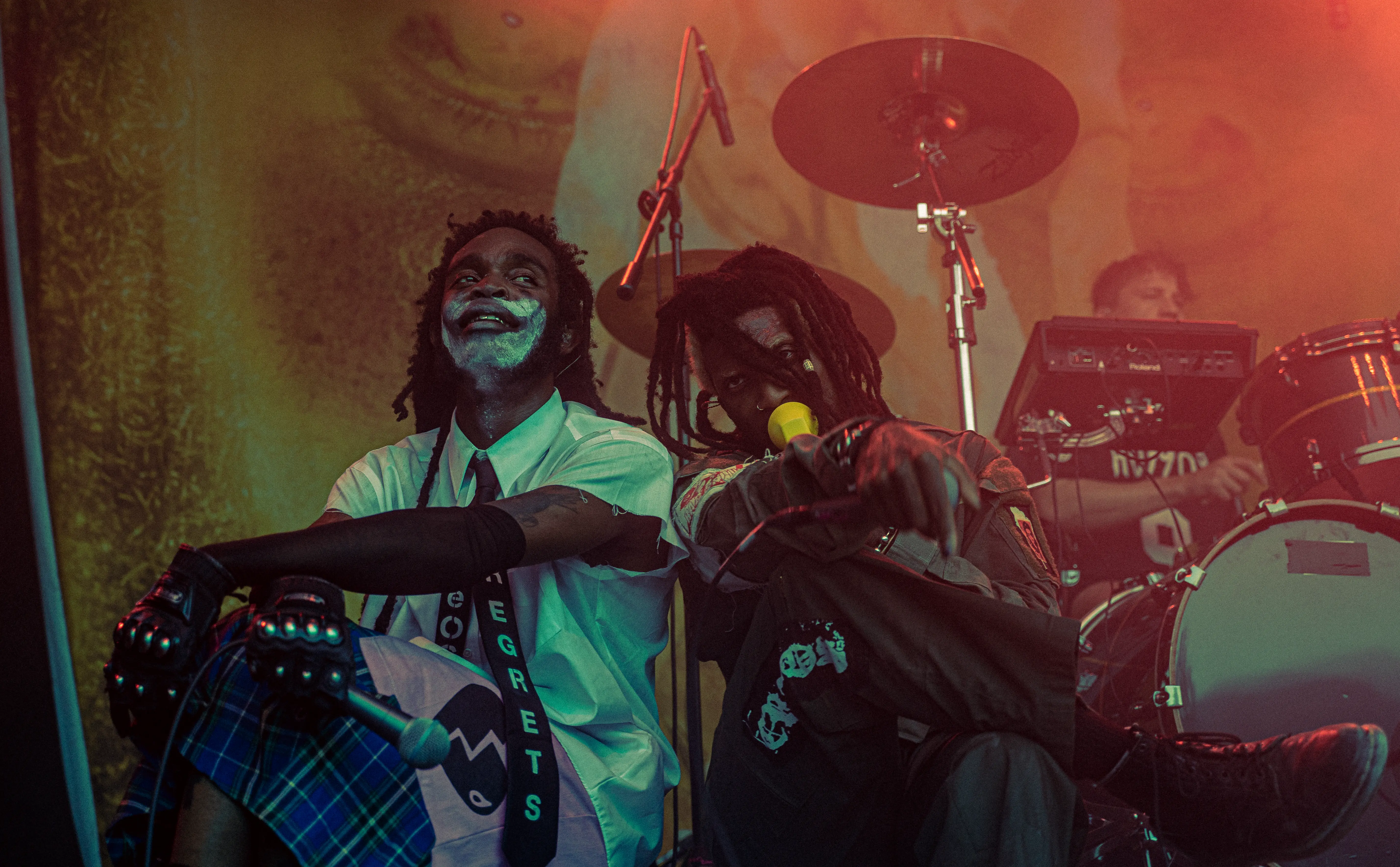 Photographie du groupe Ho99o9 lors du concert à l'Abyss Festival.