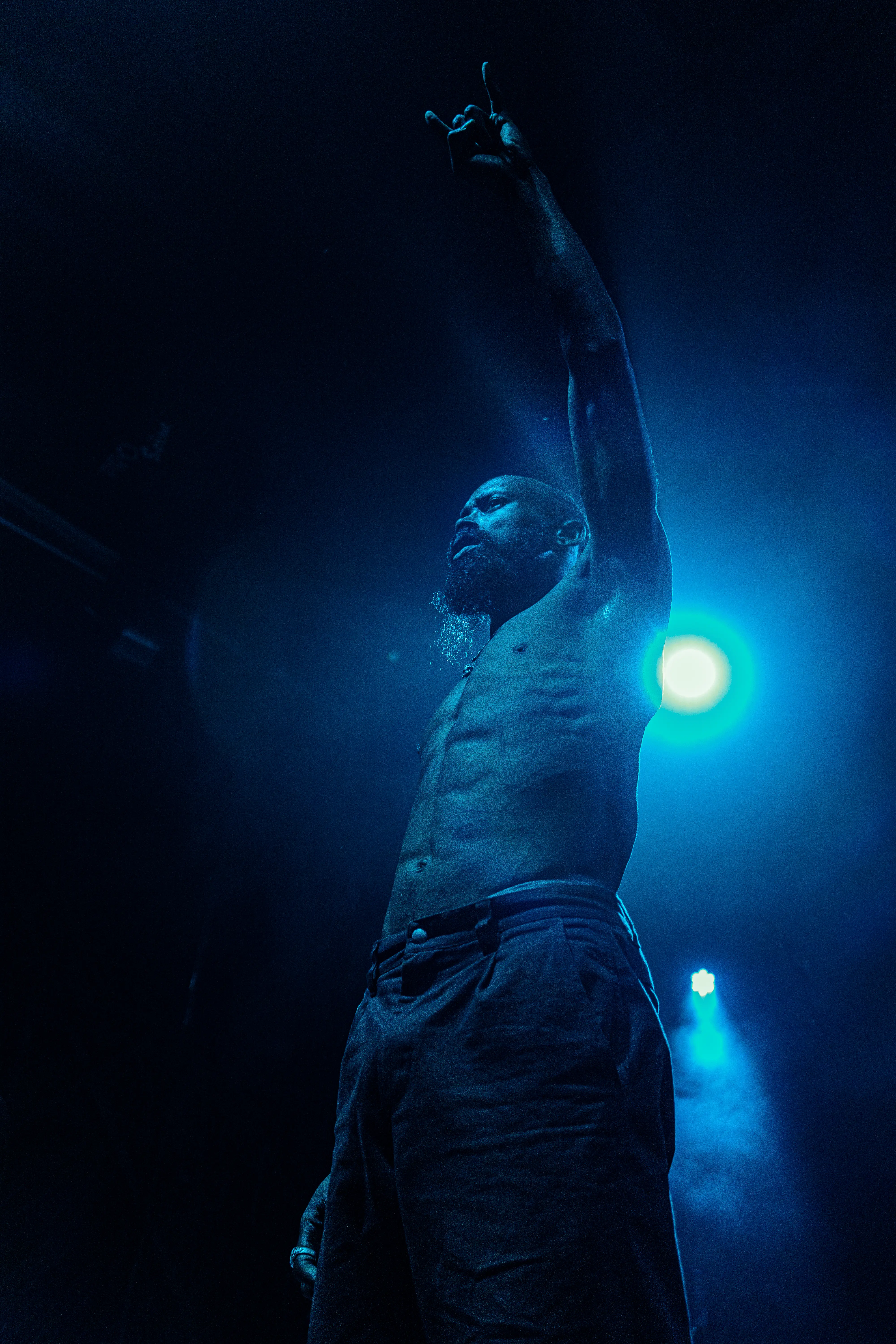 Photographie studio d'un model.